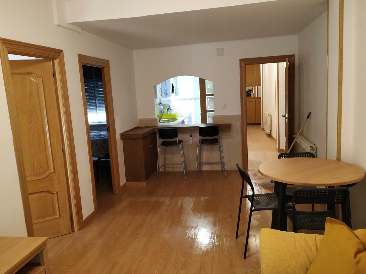Apartamento CUATTRO wifi Valladolid Esterno foto